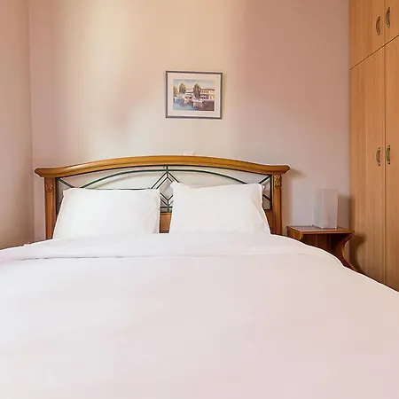 Holiday home Family 4bd Maisonette With Garden