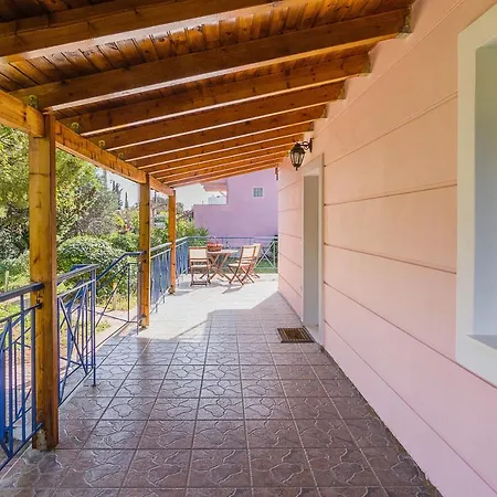 Holiday home Family 4bd Maisonette With Garden *