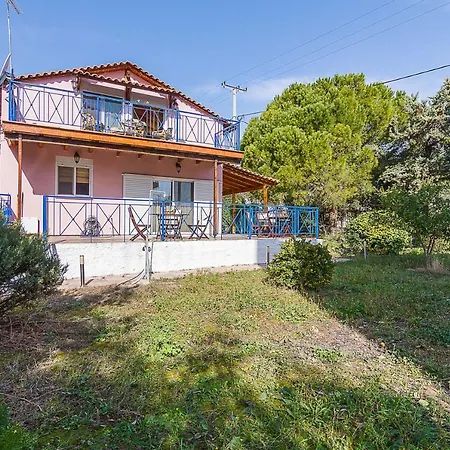 Family 4bd Maisonette With Garden Holiday home Porto Rafti