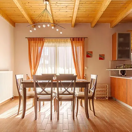 Holiday home Family 4bd Maisonette With Garden Porto Rafti