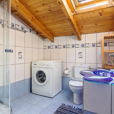 Holiday home Family 4bd Maisonette With Garden Porto Rafti
